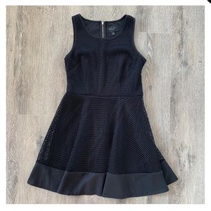 Romeo & Juliet Black Sleeveless Flare Dress Small